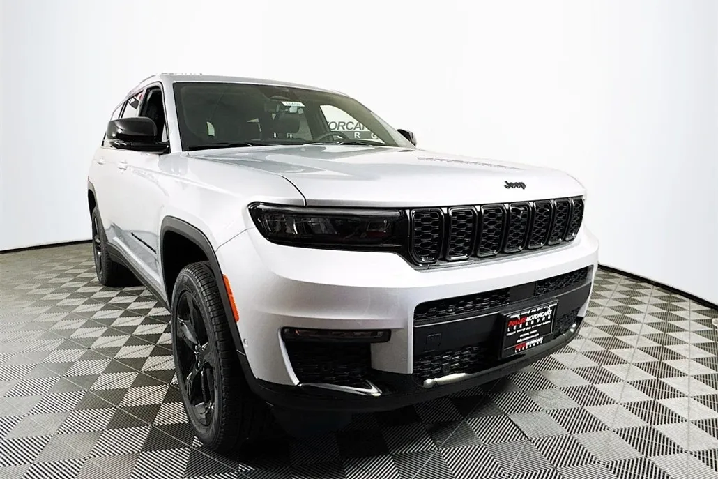 2025 Jeep Grand Cherokee Limited photo 1