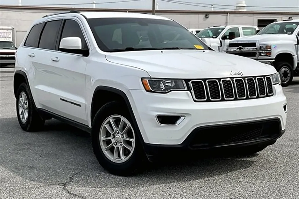 2020 Jeep Grand Cherokee Laredo E photo 1