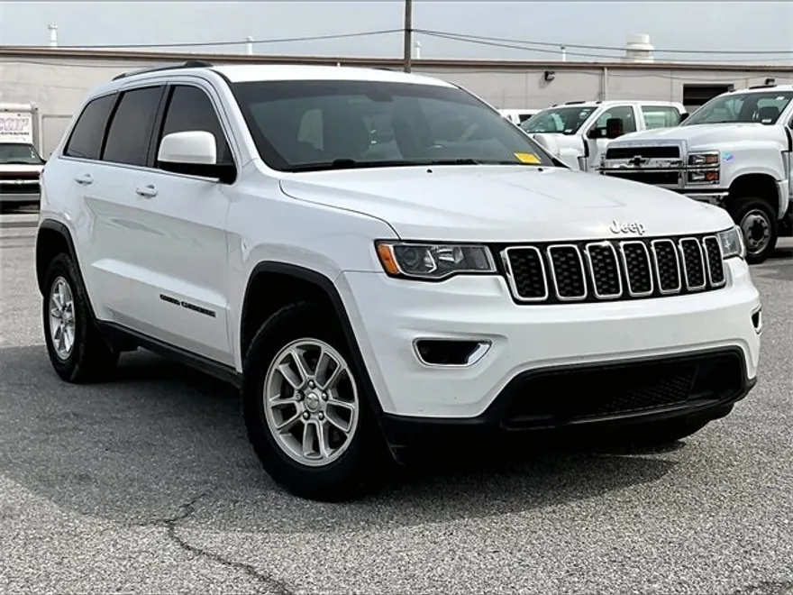 2020 Jeep Grand Cherokee Laredo E photo 1