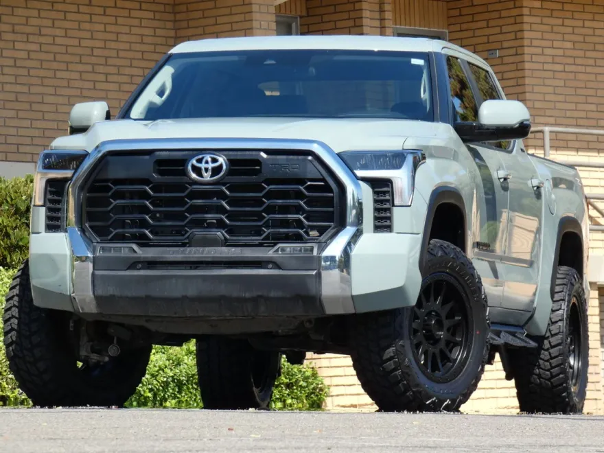 2024 Toyota Tundra CrewMax SR5 photo 1