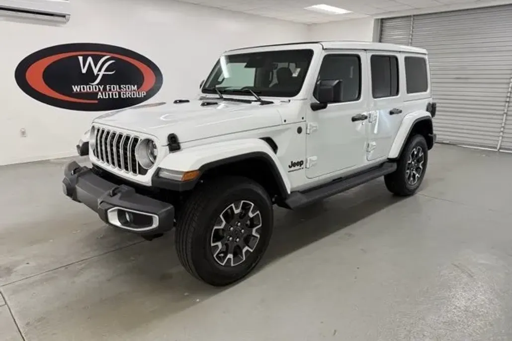 2025 Jeep Wrangler Sahara photo 1