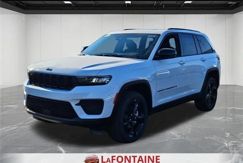 2025 Jeep Grand Cherokee Altitude photo 1