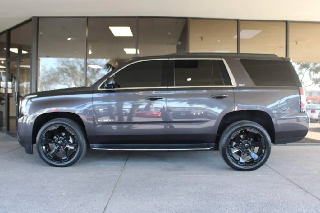 2017 Gmc Yukon SLT photo 1