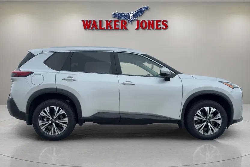 2023 Nissan Rogue SV photo 1
