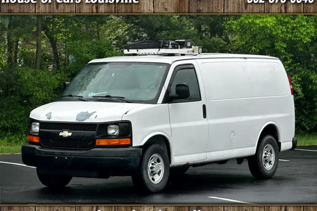 2011 Chevrolet Express 2500 Cargo photo 1