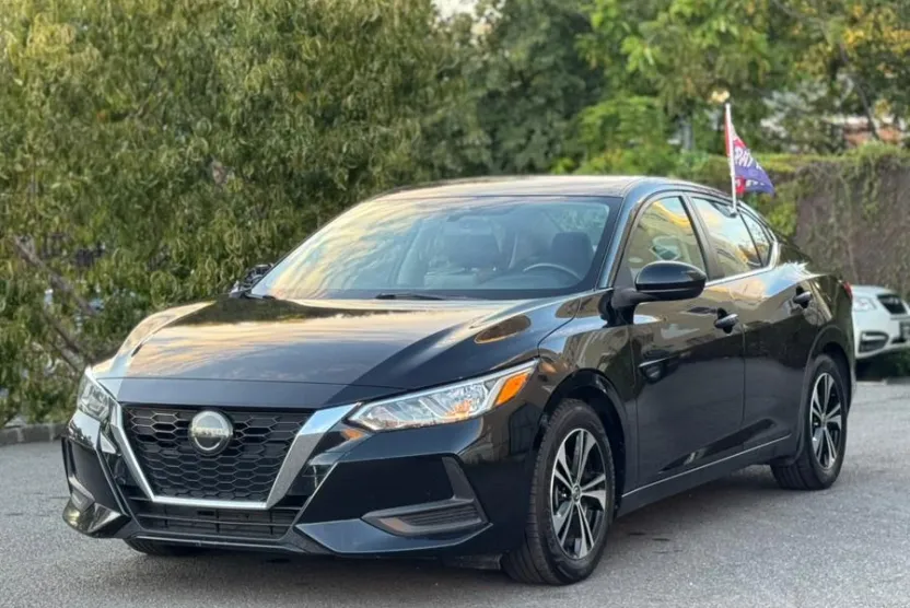 2022 Nissan Sentra SV photo 1