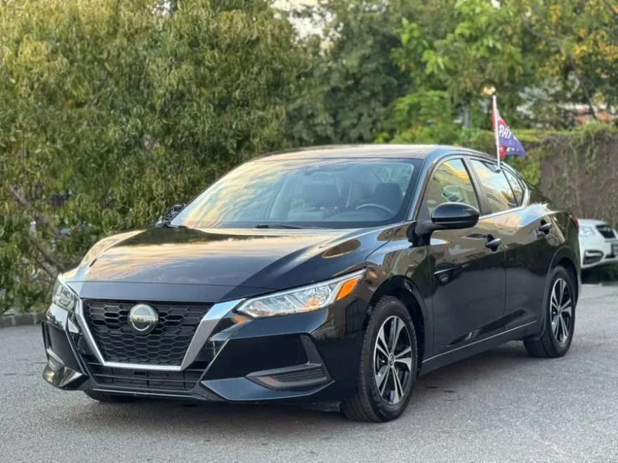2022 Nissan Sentra SV photo 1