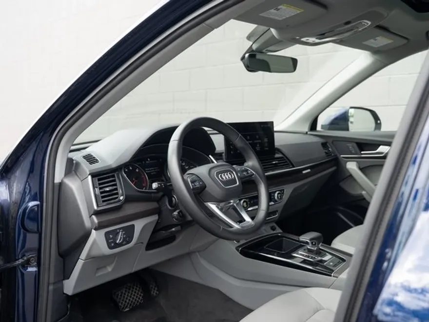 2022 Audi Q5 45 S line Premium photo 1
