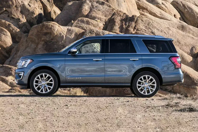 2021 Ford Expedition XLT photo 1