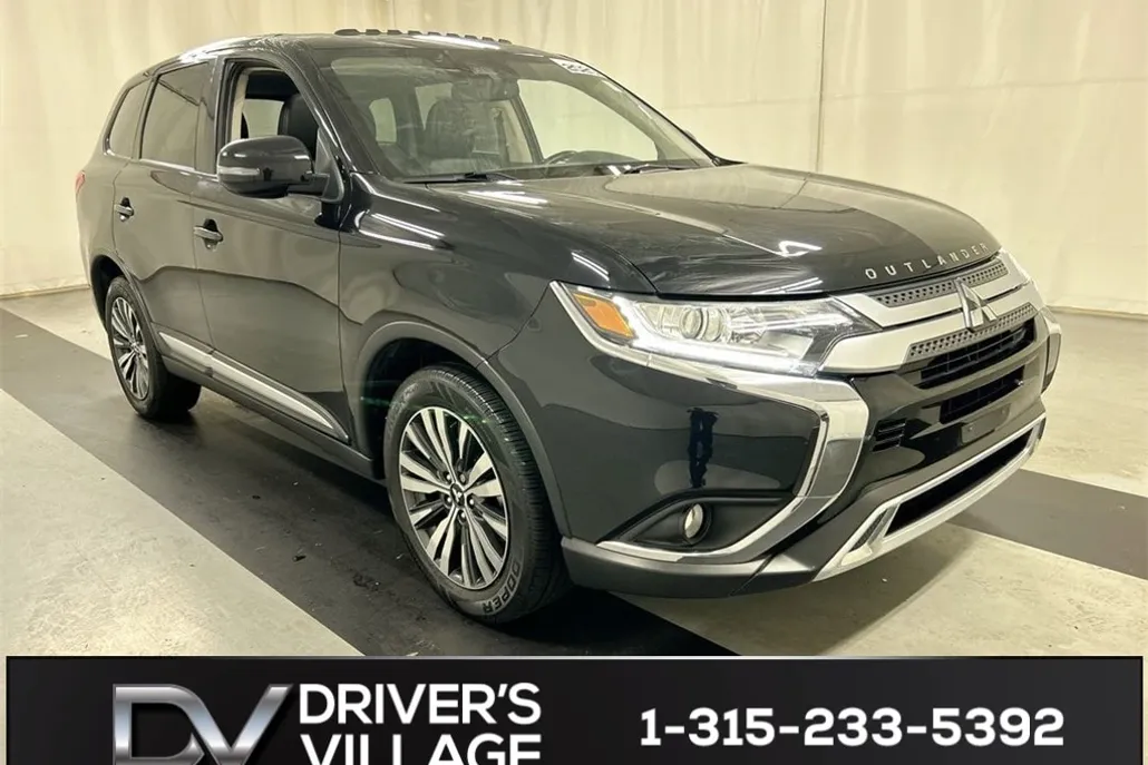 2020 Mitsubishi Outlander SE photo 1