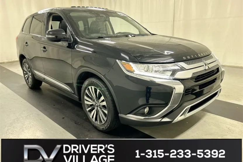 2020 Mitsubishi Outlander SE photo 1