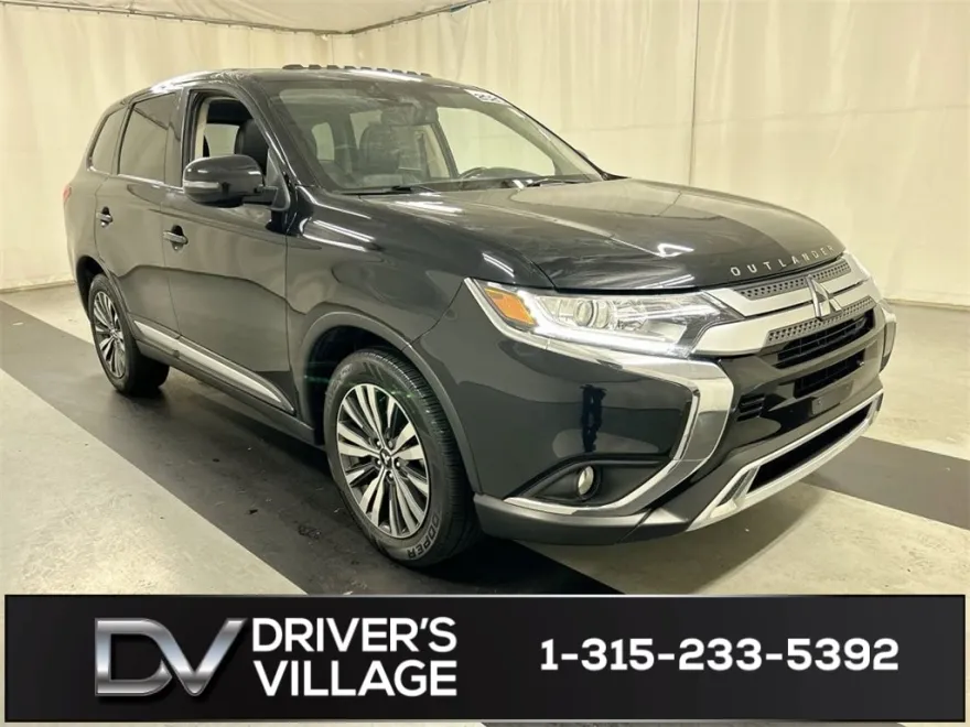 2020 Mitsubishi Outlander SE photo 1