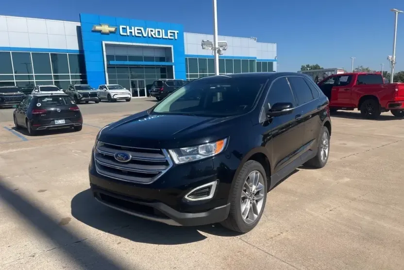 2017 Ford Edge Titanium photo 1