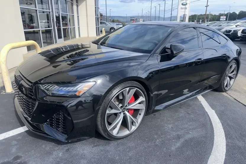 2021 Audi RS 7 photo 1