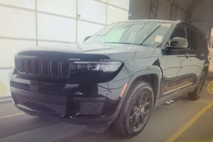 2024 Jeep Grand Cherokee Altitude photo 1