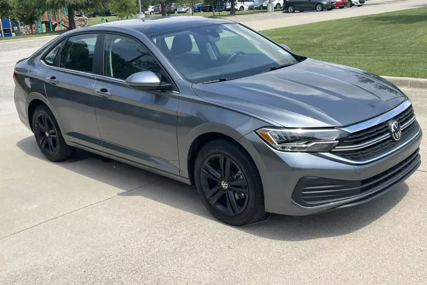 2024 Volkswagen Jetta SE photo 1