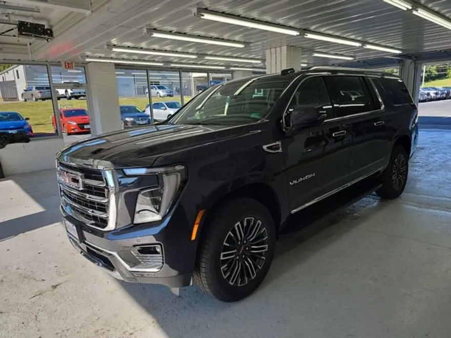 2025 Gmc Yukon XL photo 1