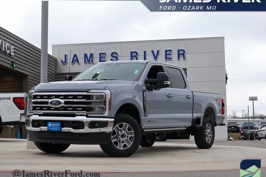 2025 Ford F-250 Lariat photo 1