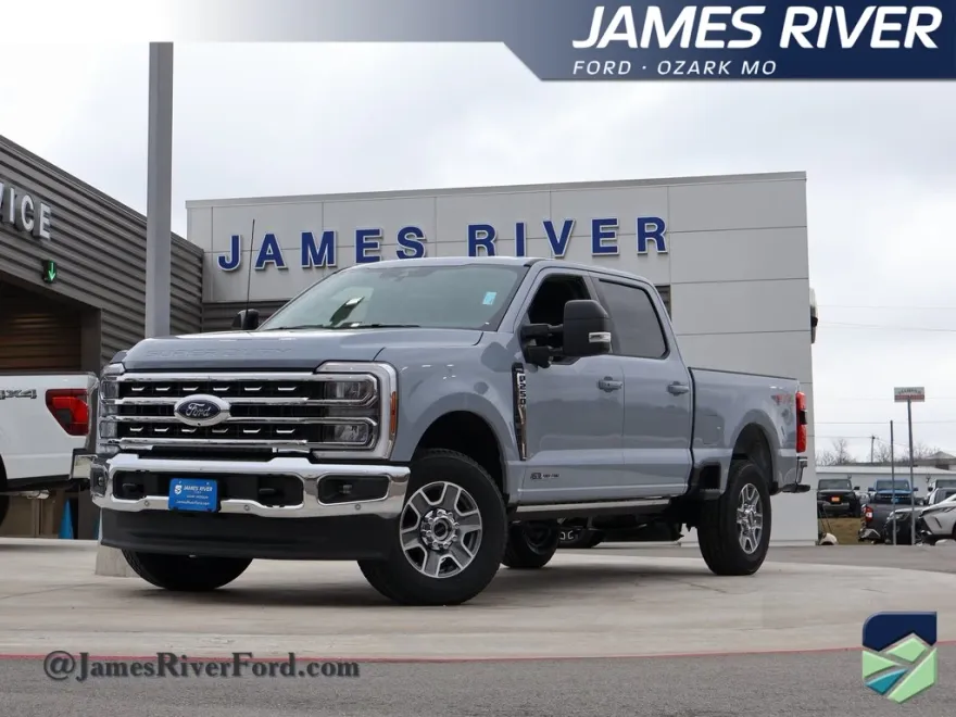 2025 Ford F-250 Lariat photo 1