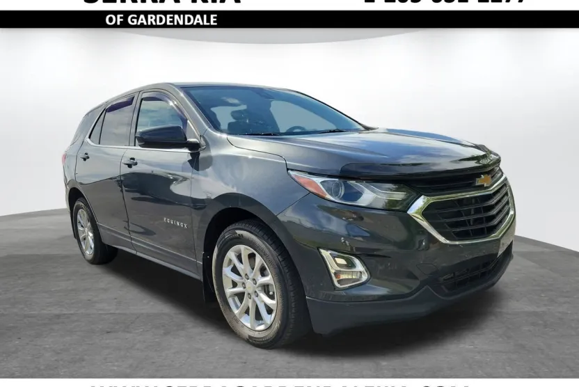 2020 Chevrolet Equinox LT photo 1