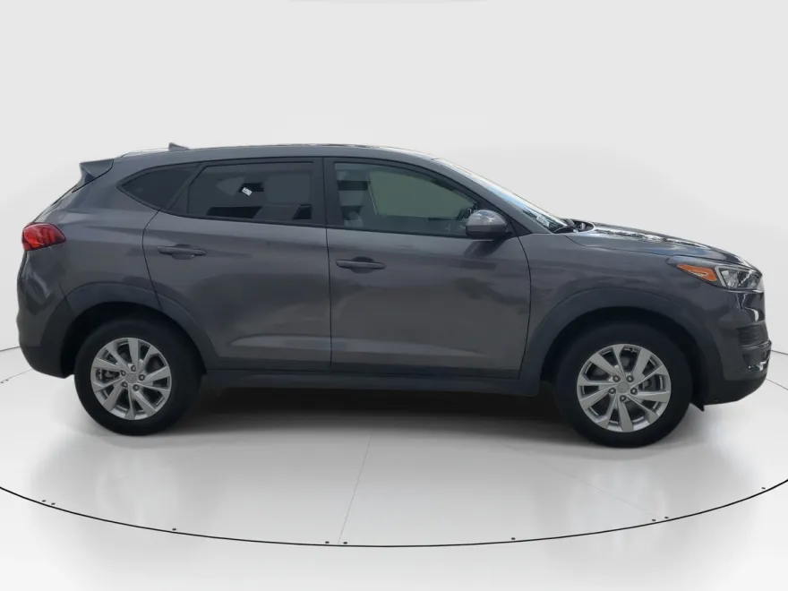 2021 Hyundai Tucson SE photo 1