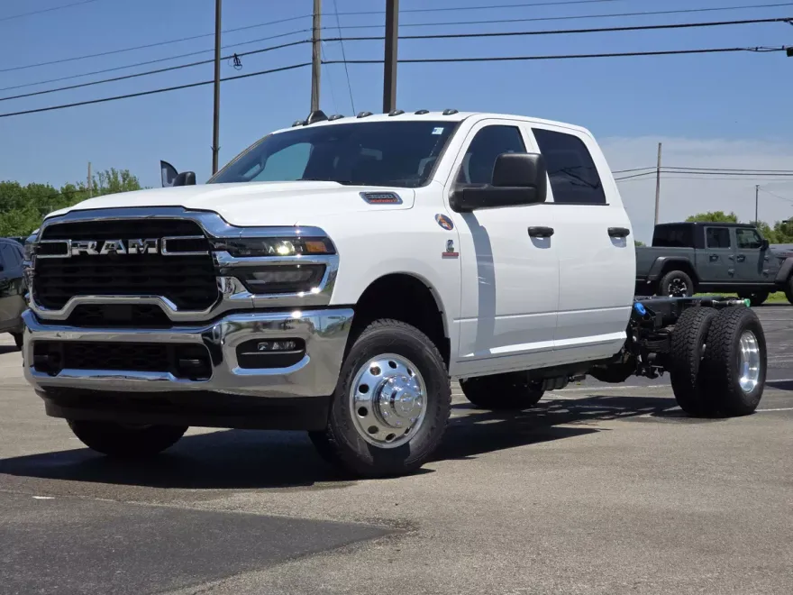 2025 Ram 3500 Tradesman photo 1