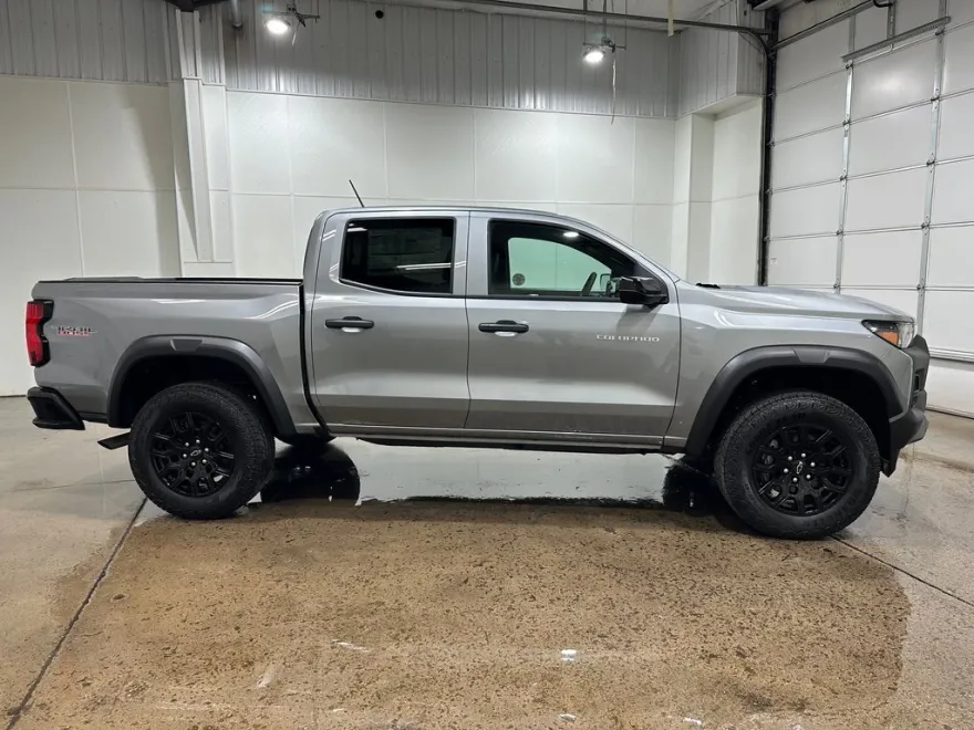 2026 Chevrolet Colorado Trail Boss photo 1