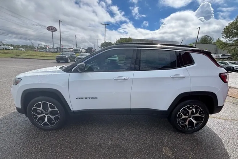 2026 Jeep Compass Limited photo 1