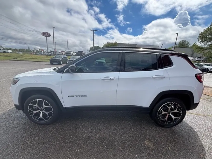 2026 Jeep Compass Limited photo 1
