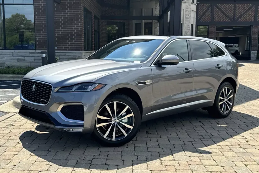 2025 Jaguar F-PACE P250 R-Dynamic S photo 1