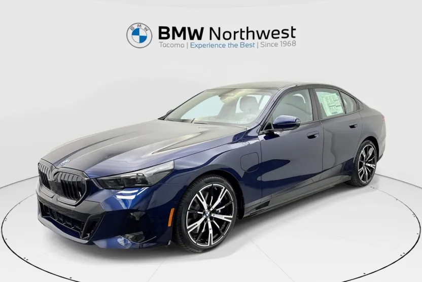 2026 Bmw 550e xDrive photo 1