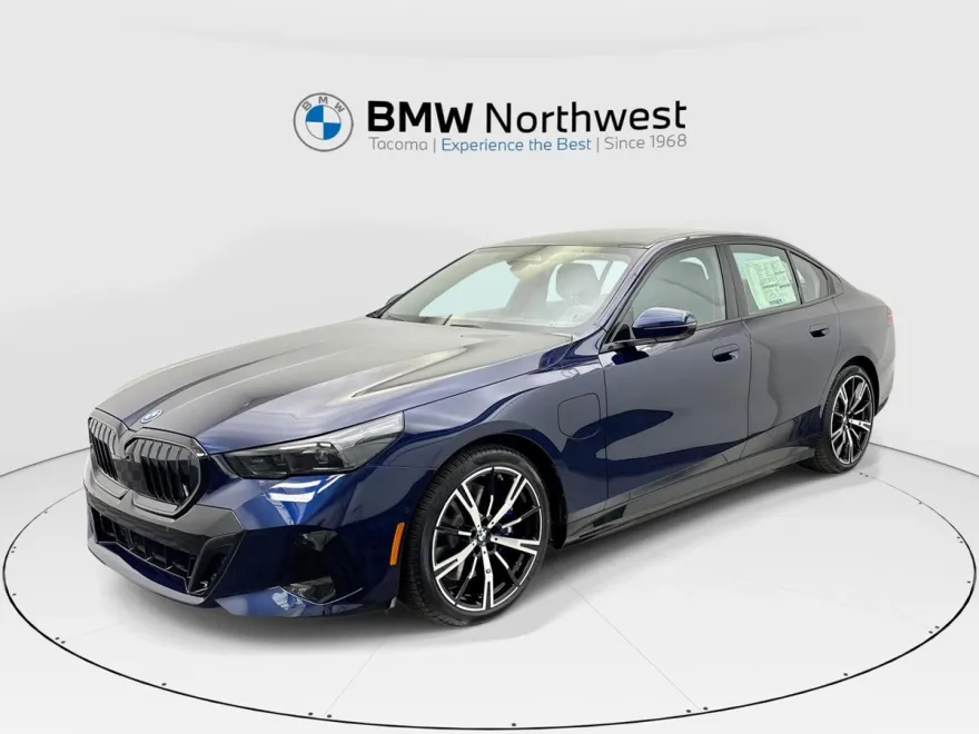 2026 Bmw 550e xDrive photo 1