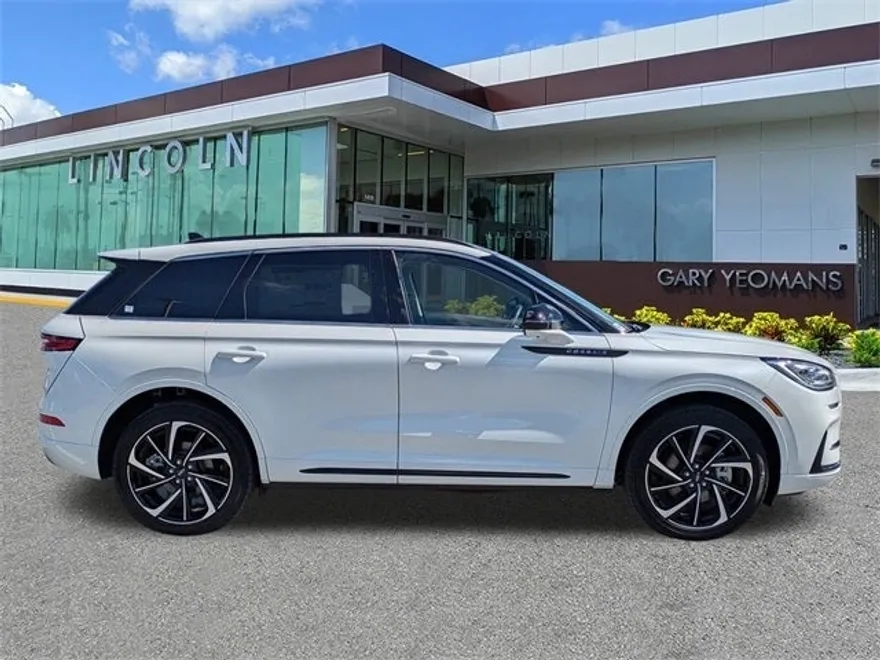 2025 Lincoln Corsair Grand Touring photo 1