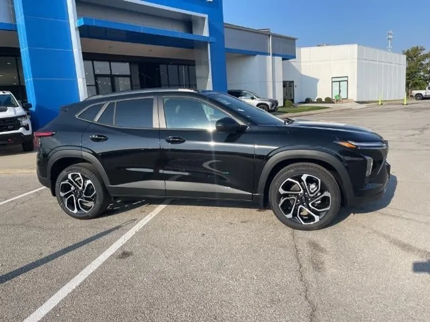 2026 Chevrolet Trax photo 1
