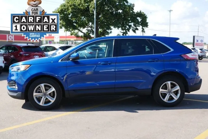 2022 Ford Edge SEL photo 1