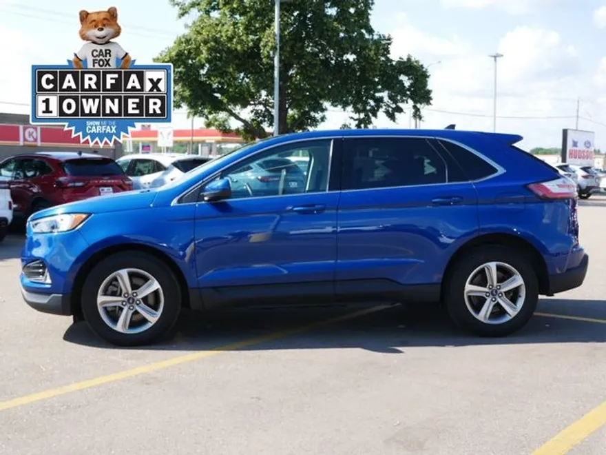 2022 Ford Edge SEL photo 1