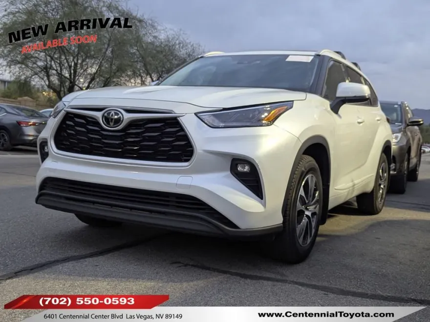 2022 Toyota Highlander XLE photo 1