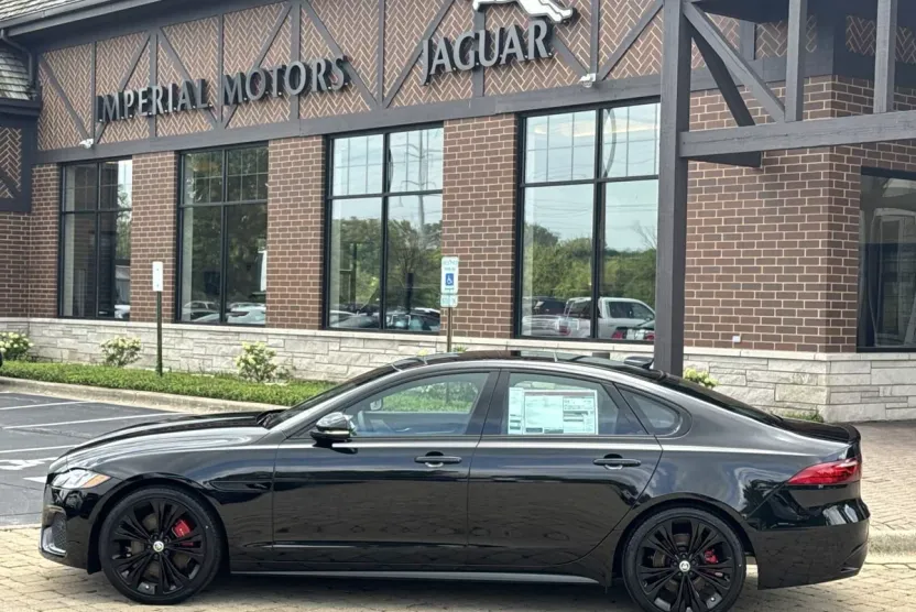 2024 Jaguar XF P300 R-Dynamic SE photo 1