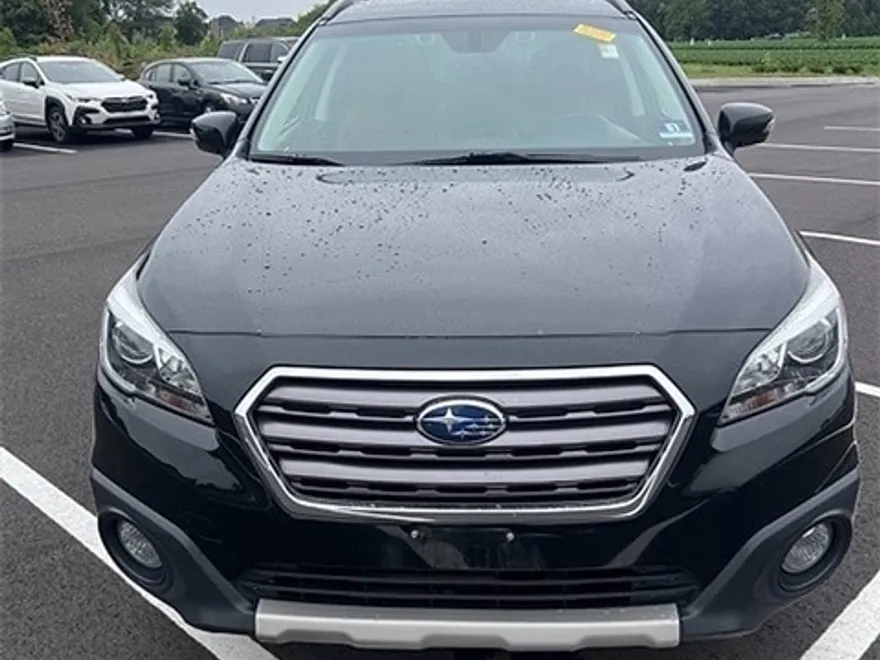 2017 Subaru Outback 2.5i Touring photo 1