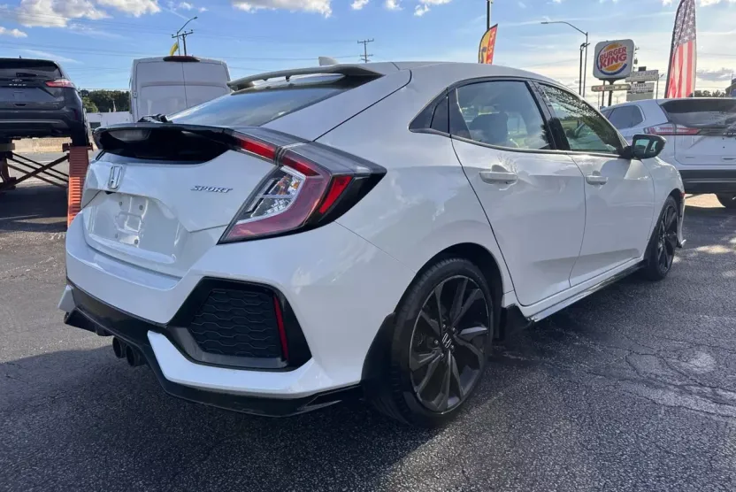 2019 Honda Civic Sport Hatchback photo 1