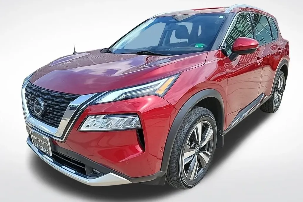 2022 Nissan Rogue Platinum photo 1