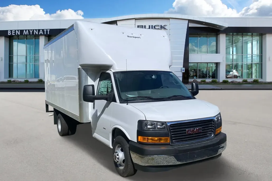2024 Gmc Savana Cutaway 3500 photo 1