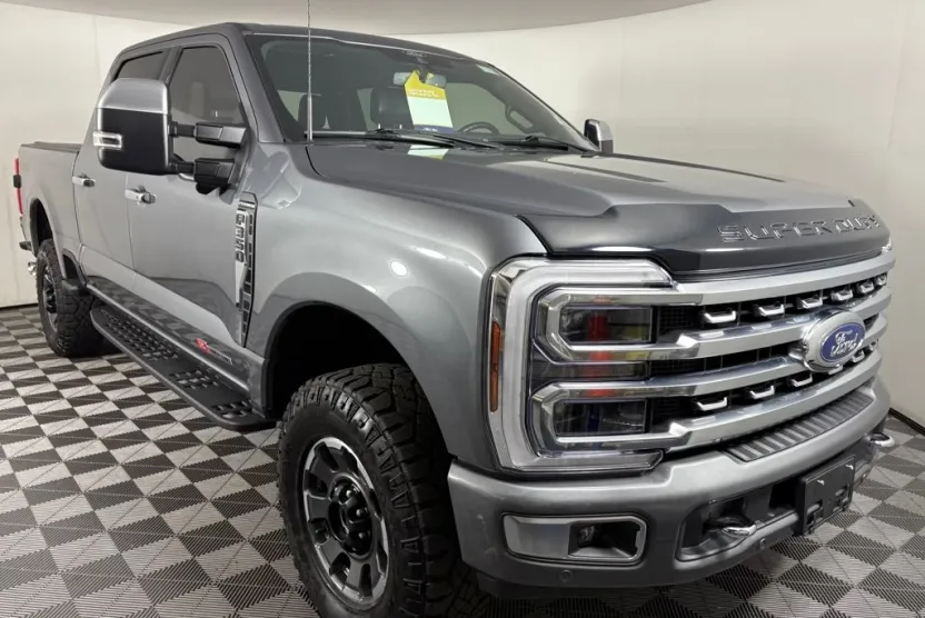 2024 Ford F-350 Platinum photo 1