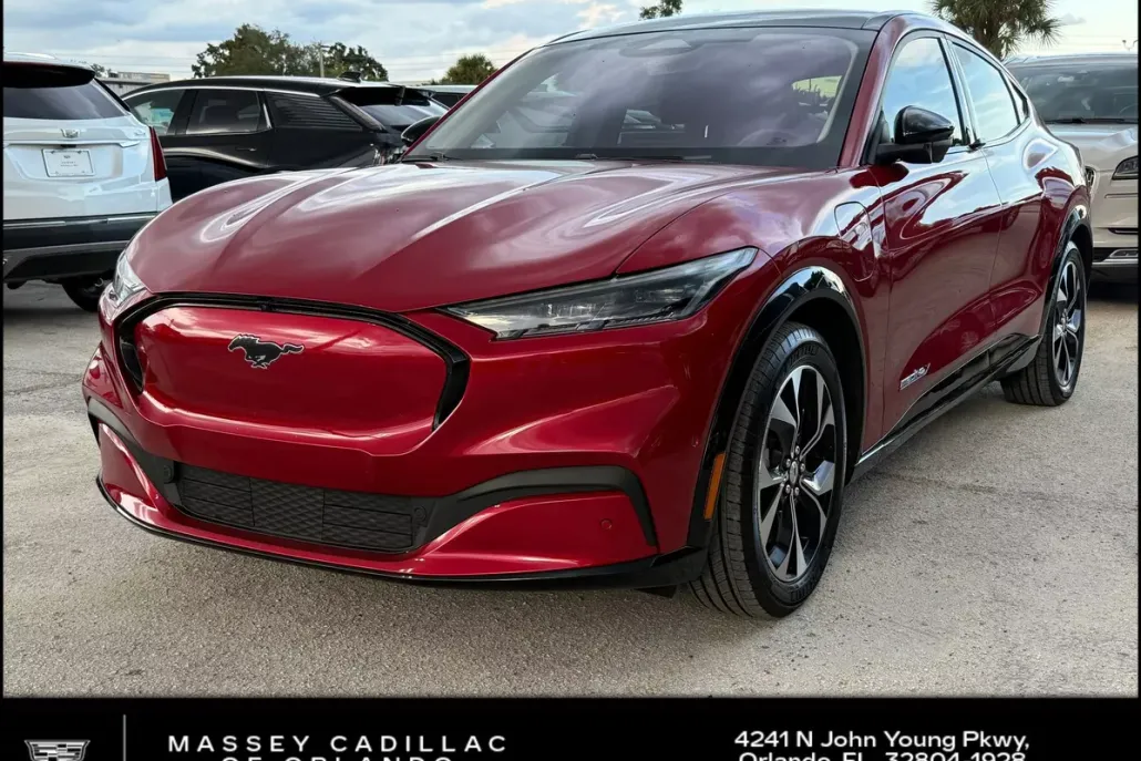 2022 Ford Mustang Mach-E Premium photo 1
