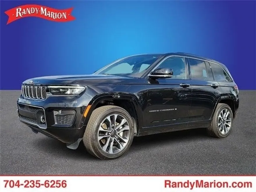 2022 Jeep Grand Cherokee Overland photo 1