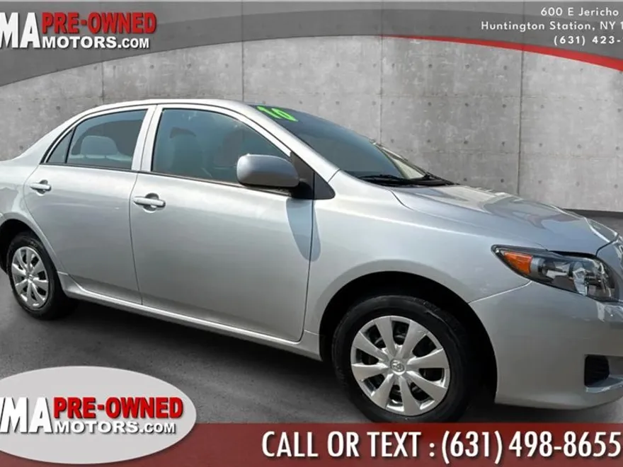2010 Toyota Corolla LE photo 1