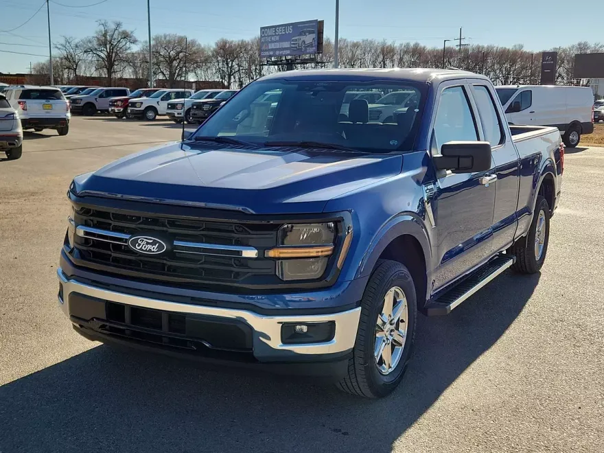 2025 Ford F-150 XLT photo 1