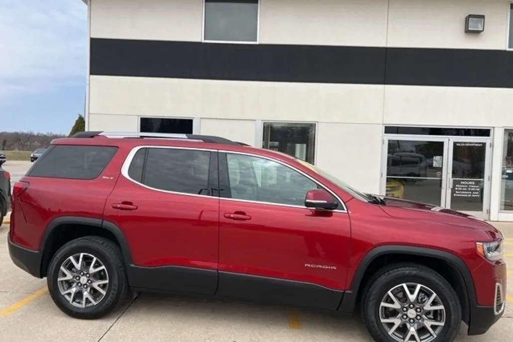 2023 Gmc Acadia SLT photo 1