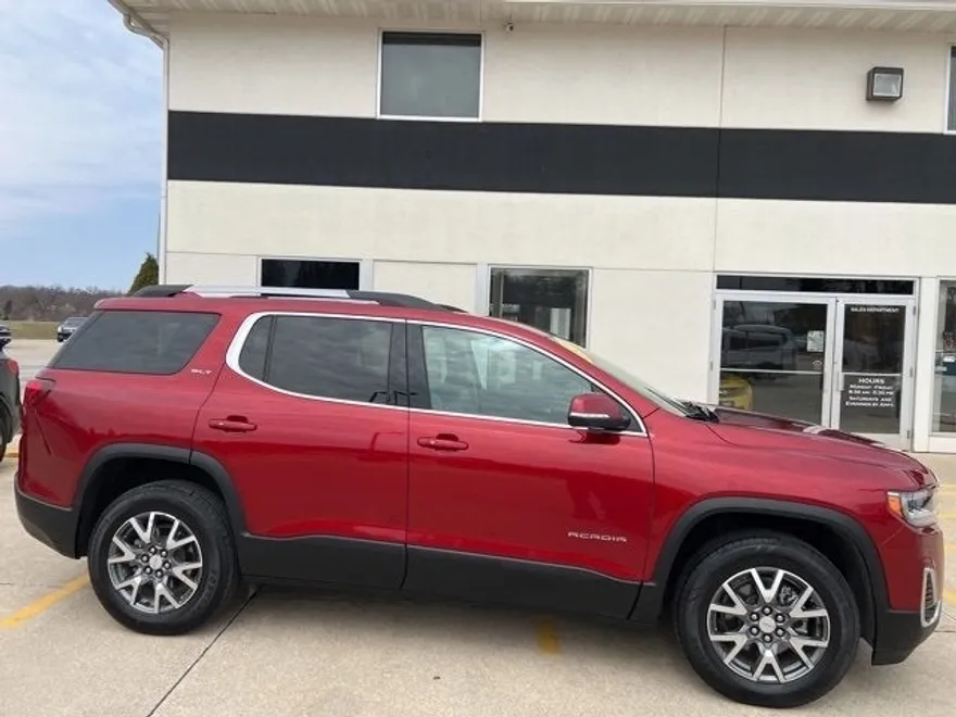 2023 Gmc Acadia SLT photo 1