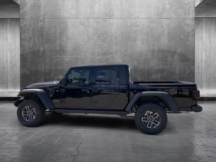 2025 Jeep Gladiator Mojave photo 2
